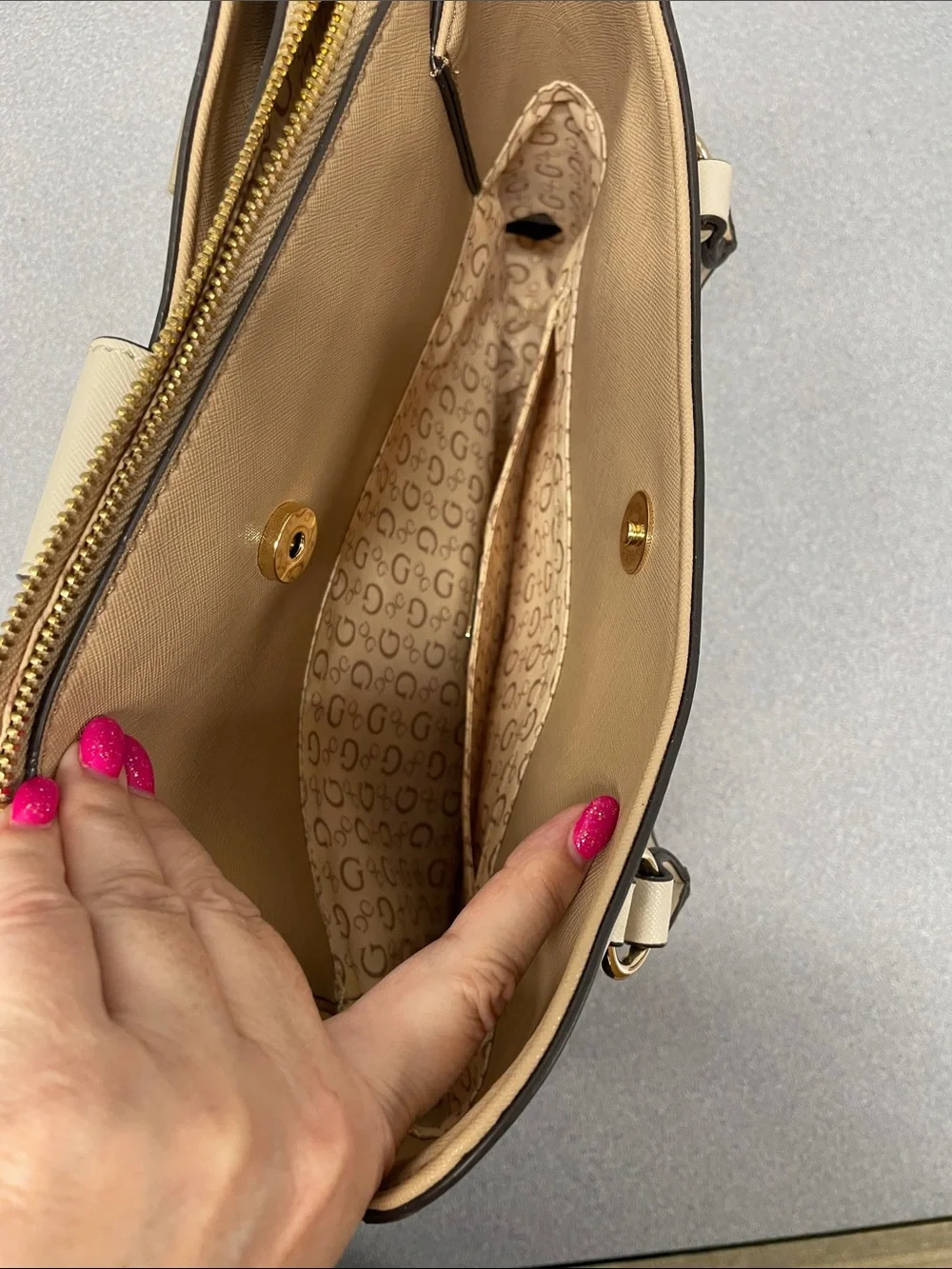 Guess Cream and Tan Structured Satchel with Gold Hardware • Like New!